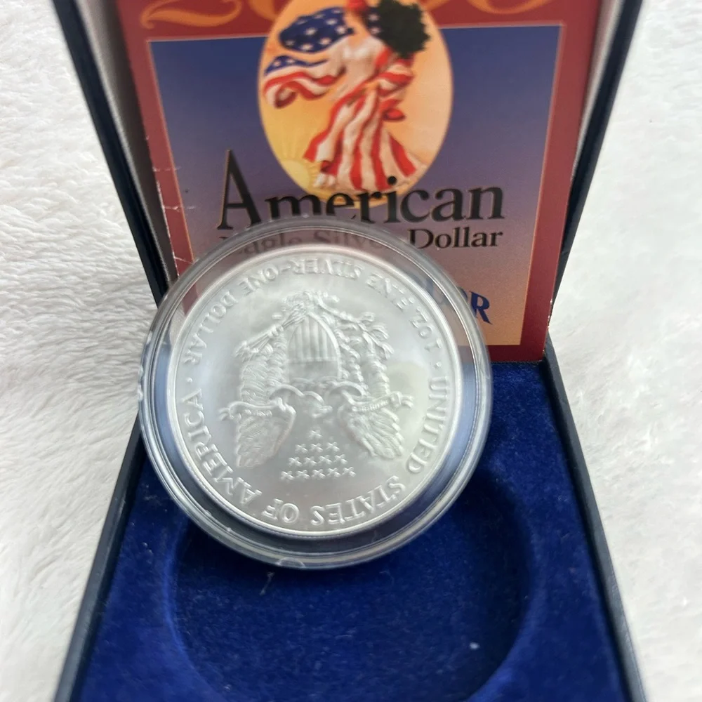 2000 Silver Bullion American Eagle Coin - Picture 4 of 4
